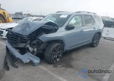 2023 Honda Pilot Awd Sport z USA, uszkodzony, nr VIN 5FNYG1H35PB026205